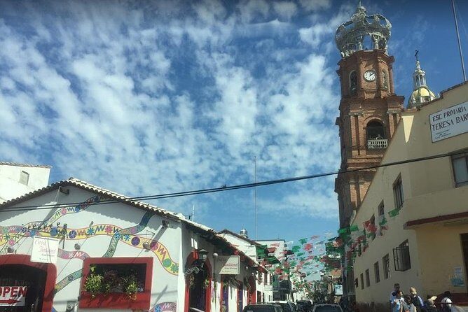 1 to 6 Passengers Vallarta Private City Tour - Mercado Municipal Río Cuale: Where the Shopping Time Actually Matters