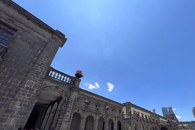 100% private tour in Chapultepec Castle & around (with transport) - Heat, water rules, and practical comfort tips