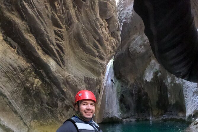 2-Day Tour with Canyoning and Rappelling to the Infiernillo Canyon - Gear is handled for you (most of it): what that buys you