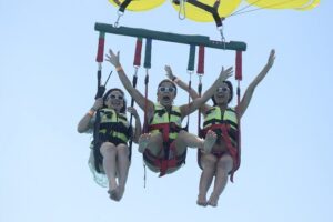 2 in 1 Parasail Cancun and Jet ski - Parasailing up to 260 ft: the view you’re really paying for