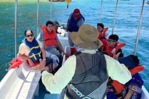 2 in 1 Tour | Arc Tour with Beach Drop - Boarding at Playa Coral Negro: the ride starts with safety and views