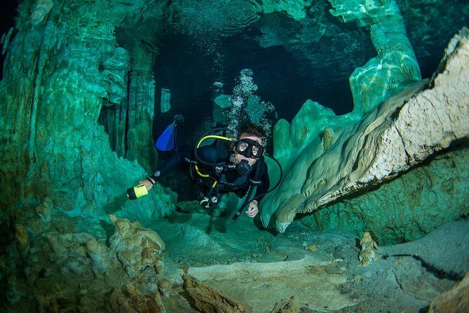 2 tanks Cenote Diving Adventure in Tulum for Certified Divers - Dos Ojos: Limestone Formations, Bat Cave, and Light Effects