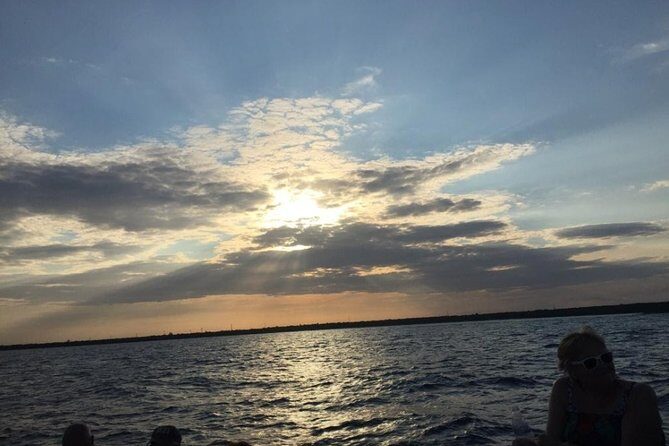 3 Hours - 53' Hatteras - Tulum, Playa Del Carmen, Riviera Maya - Drinks and Food: What’s Actually Included
