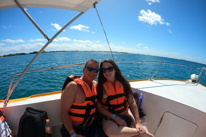 3 Hours VIP Semiprivate Tour Isla Mujeres Full Snorkeling Experience - Stop 1: Lighthouse Reef for an easy start