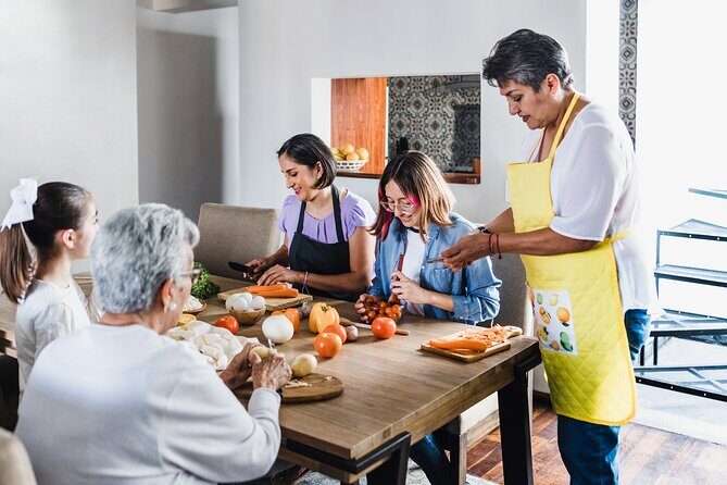 3h Cooking Class in Mexico City: 8 Recipes & Bottomless Drinks - Entering Chef Aremi’s kitchen in Roma Sur