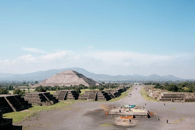 3X1 Teotihuacan, Basilica of Guadalupe, Tlatelolco and Tequila Tour - Guide style and your “fit” for this kind of day