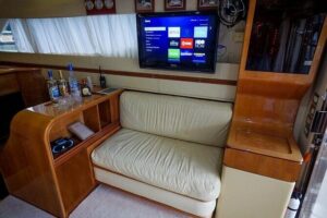 4 Hour - 47' Azimut, Tulum, Playa del Carmen, Riviera Maya - Getting on board: where it starts in Puerto Aventuras