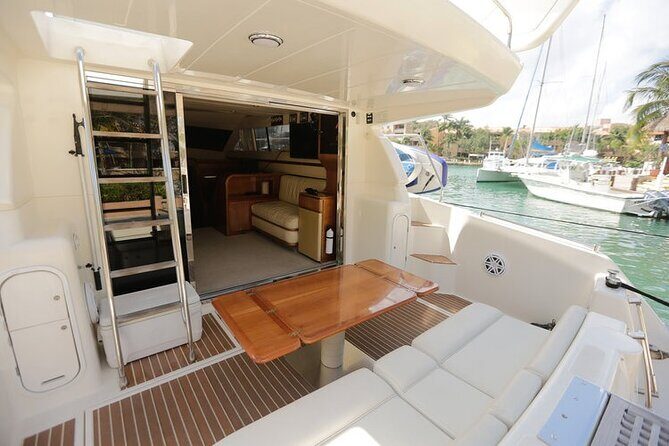 4 Hour - 47' Azimut, Tulum, Playa del Carmen, Riviera Maya - Private charter value: what you’re really paying for