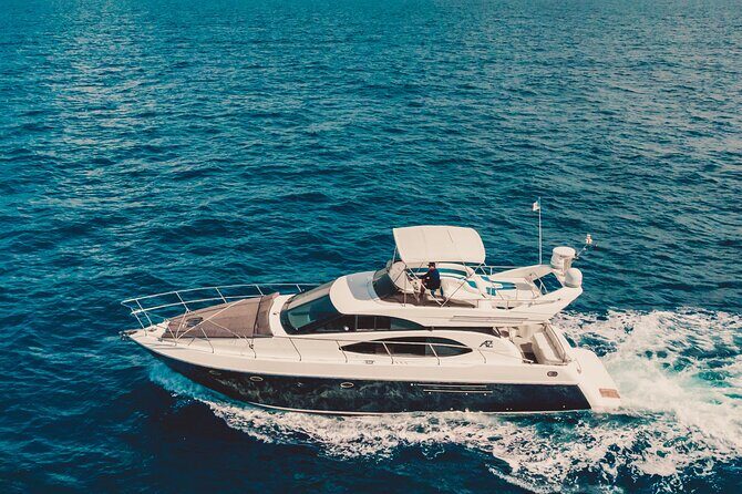 4 Hour 50' Azimut Yacht All-Inclusive in Tulum & Playa del Carmen - Getting on board: Puerto Aventuras setup and that private-yacht feeling