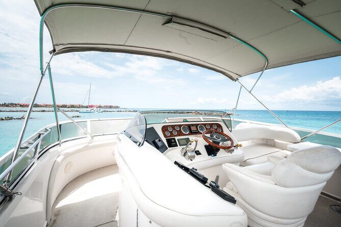 4 Hour - 51' Sea Ray, Tulum, Playa del Carmen, Riviera Maya - Drinks and downtime: making the half-day feel like a full experience