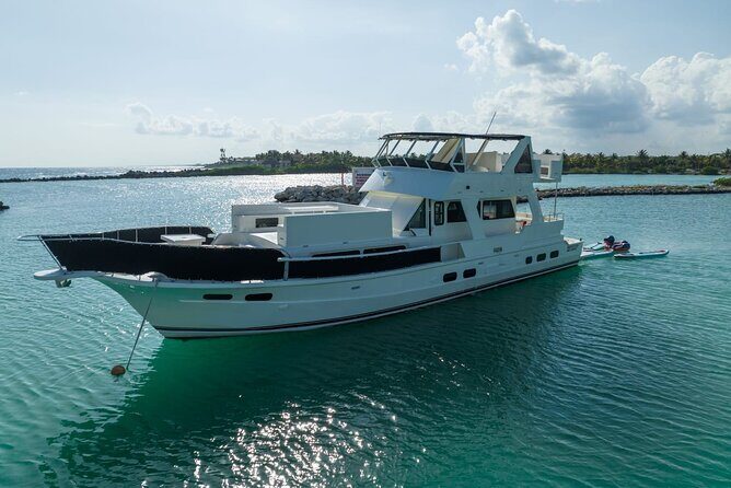 4 Hour - 72' Bruce Roberts, Tulum, Playa del Carmen, Riviera Maya - A Private 72-Foot Yacht Day That’s Built Around One Simple Stop