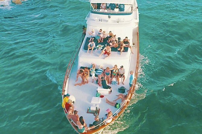 4 Hour - 80' Burger, Tulum, Playa del Carmen, Riviera Maya - Price and value: what $2,299 per group really means
