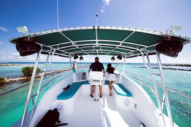 4 Hours - 53' Hatteras - Tulum, Playa Del Carmen, Riviera Maya - Entering the vibe: Dos Piratas, music, and karaoke on deck