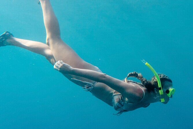 4 Hours Exclusive 45' Lagoon Catamaran Experience - Price check: $2,000 per group and what you should add on