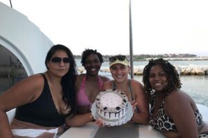 4H Lux 40' Catamaran All-Inclusive in Tulum and Playa del Carmen. - Price and value: what you’re really paying for