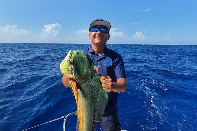 4H Luxury 44' Catamaran All-Inclusive in Tulum & Playa del Carmen - Price and value: group fee math plus one real extra cost