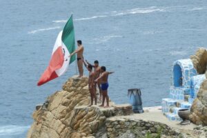 4hr Fun Guide Tour For Cruisers or Hotels Guests with Divers Show - Capilla de la Paz (Chapel of Peace): hilltop views without a full-day climb