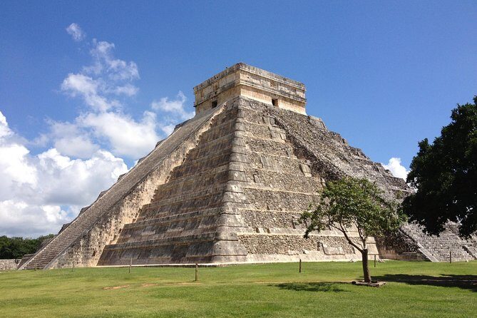5 Days Mayan Heritage History Tour - Day 4: Edzná’s five-story temple, Uxmal’s multiple builds, then Mérida overnight