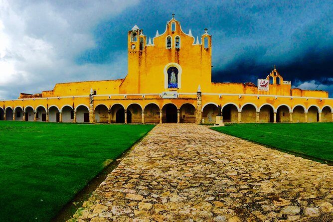 5 Days Mayan Heritage History Tour - Day 5: Chichén Itzá as the grand finale in Yucatán