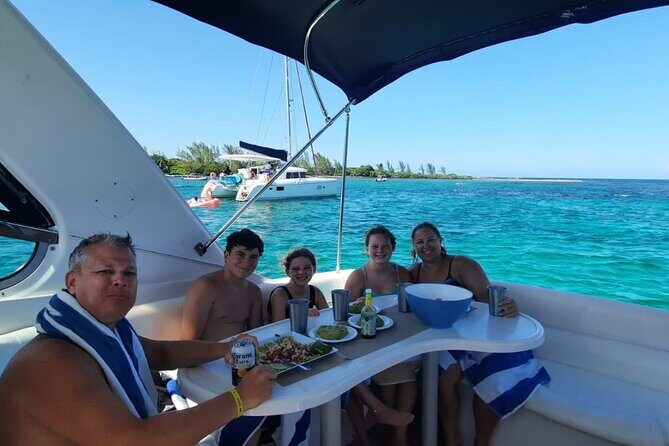 5-Hour Private 40' Yacht 2-Stop Tour to In-Ha reef with Food, Drinks & Snorkel - In-Ha Reef snorkeling: calm water, sea turtles, and real reef time