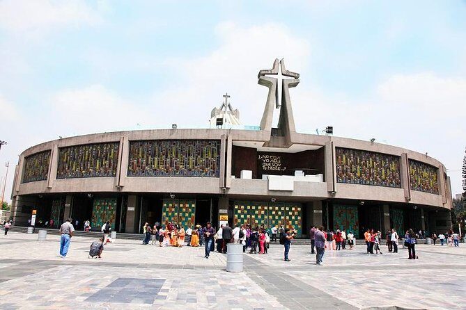 6-Night Best of Central Mexico Tour: Teotihuacan Pyramids, Taxco, Cuernavaca and Puebla from Mexico City - Puebla and Cholula: monastery stop, Talavera color, and a huge pyramid up close