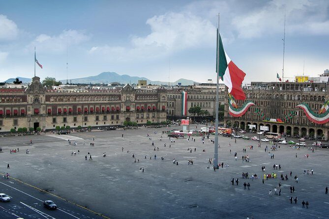6-Night Best of Central Mexico Tour: Teotihuacan Pyramids, Taxco, Cuernavaca and Puebla from Mexico City - Xochimilco and Coyoacán: boats, art, and a slower colonial pace