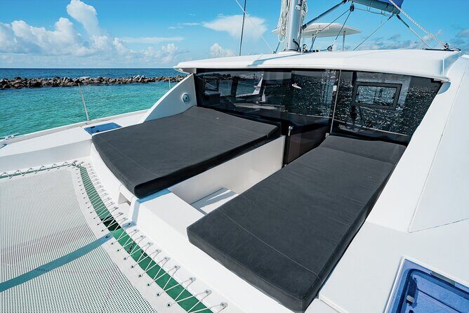 8-Hour Private 40' Cat 2 Stop to Cozumel, Food, Drinks & Snorkel - Sunset ride back: when the day becomes a show