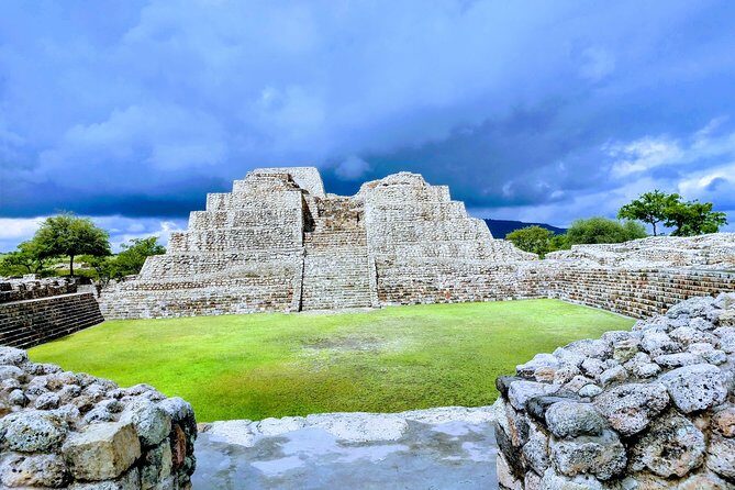 A not crowded Archaeological tour in Cañada de la Virgen - Key highlights worth your attention