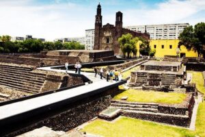 Acolman-Teotihuacán-Plaza of the Three Cultures- Craft Workshop - Ex Convent of Acolman + Artisan Workshop: Craft, monastery, and a drink sampler