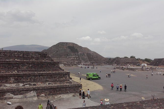 Acolman-Teotihuacán-Plaza of the Three Cultures- Craft Workshop - Shopping and the sales part: how to keep it fun, not annoying