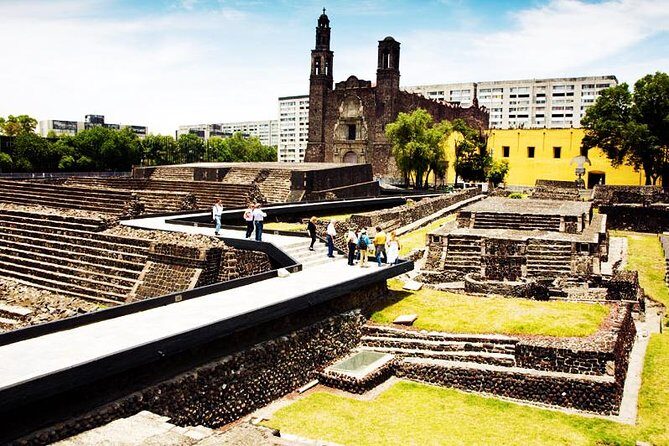 Acolman-Teotihuacán-Plaza of the Three Cultures- Craft Workshop - Ex Convent of Acolman + Artisan Workshop: Craft, monastery, and a drink sampler