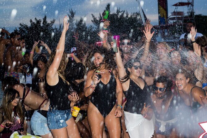 Adults only Hip Hop Sessions Boat Party Cancun - From Playa Tortugas to Sunset: The Real Flow of the Cruise