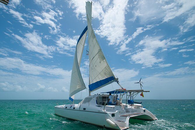 Afternoon Half-Day Catmaran Sailing and Snorkel Adventure - Food and the unlimited open bar: the part that can make or break your mood