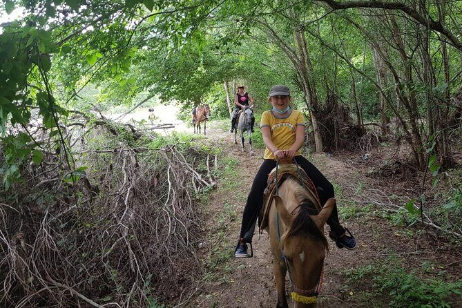Aguas Termales a Caballo - The horseback ride: calm pace, rocky bits, and six river crossings