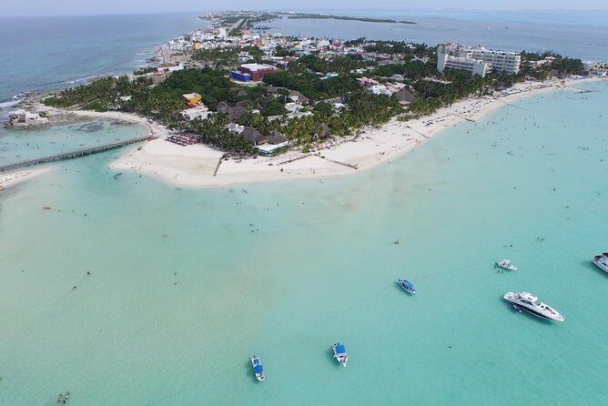 All Inclusive Caribbean adventure, reef snorkeling, Food & Drinks - The beach club lunch: simple, solid, and actually useful