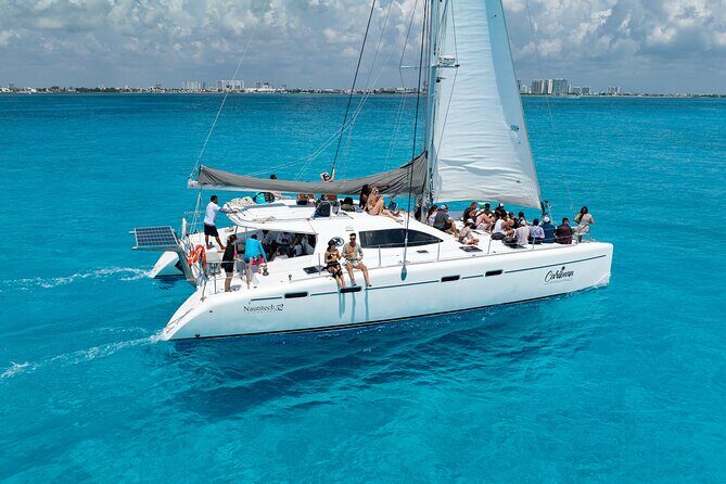 All Inclusive Isla Mujeres Catamaran - The Cancun-to-Isla Mujeres sail: views plus drinks, without planning