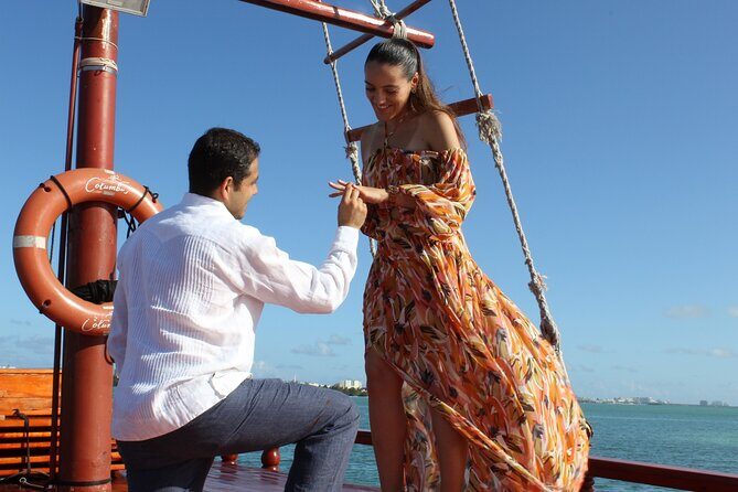 Amazing Romantic Dinner on a Spanish Galeon with Saxophone Music - Who should book this romantic dinner cruise in Cancun