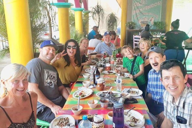 AvoCabo Food Tour - Drinks and comfort: water and aqua fresca help you keep going