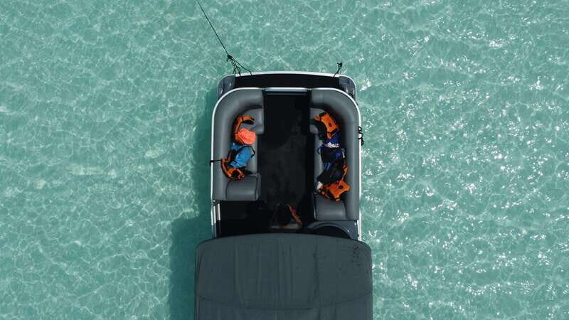 Bacalar: 3-hr Pontoon Boat Tour with Beach Club + Kayaks - Entering the boat easily: comfort, safety, and an un-stressful vibe