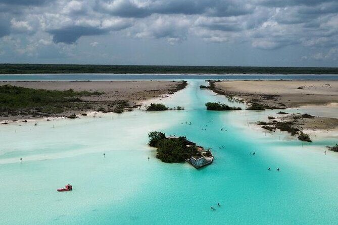 Bacalar Lagoon 7 Colors Excursion from Costa Maya Cruise Port - Pineapple Village Stop: A Sweet Detour That Doesn’t Feel Like a Trap
