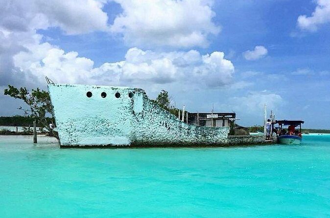 Bacalar Lagoon of 7 Colors from Playa del Carmen and Tulum - Eco Tax in Bacalar: the one extra fee you must budget