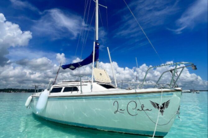 Bacalar Lagoon Tour Open Bar With Pick Up - Stop 1: Laguna de los 7 colores, sail time, swimming, and the color magic