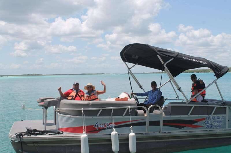 Bacalar: Lake of Seven Colors Pontoon Tour with Fruit - How the 150 Minutes Really Play Out on the Lagoon