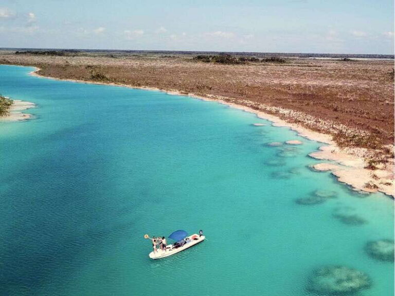 Bacalar: Magnificent Bacalar Lagoon Exclusive Boat Tour - Rapids Channel to Pirates Channel: why the route matters