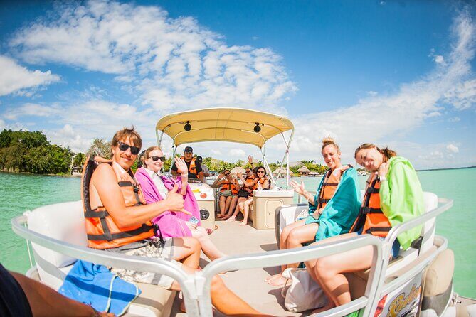 BACALAR Seven Color Lagoon Boat Excursion from Costa Maya - Stop at Papitos Bacalar: tacos, guacamole, and the lunch reality