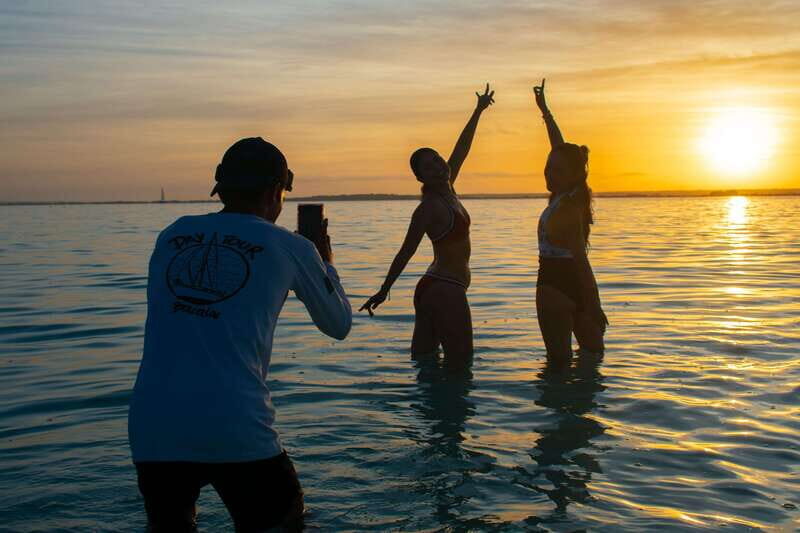 Bacalar: Sunrise Paddleboard Tour with Floating Picnic - Should you book this sunrise paddleboard tour?