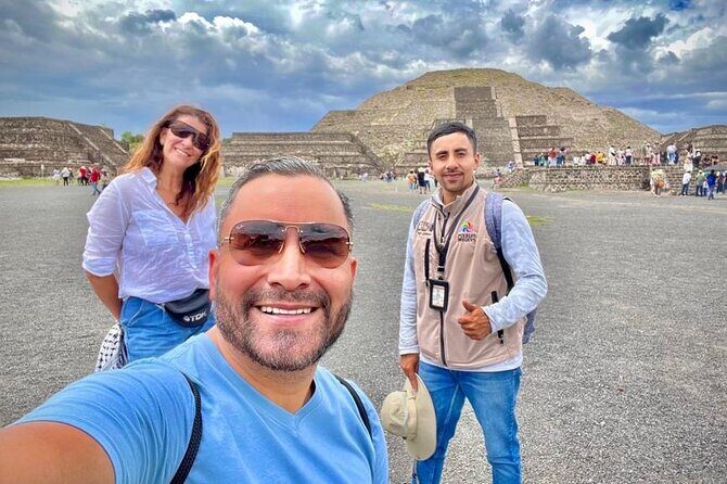 Balloon Flight and Teotihuacan Tour w/Breakfast from Mexico City - Teotihuacán Pyramids Tour With Diego and Itza