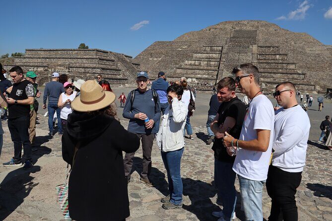 Balloon Flight and Tour in Teotihuacán from Mexico City - Breakfast with live music: a solid reset after the early wake-up