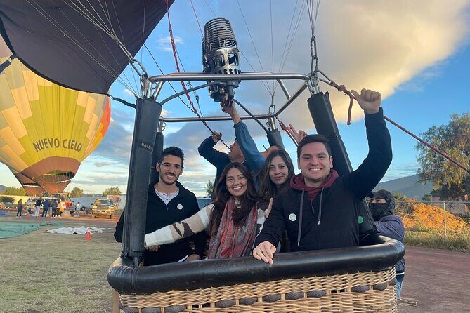 Balloon Flight at Sunrise over Teotihuacan - Sunrise at the Ángel de la Independencia: the day starts early