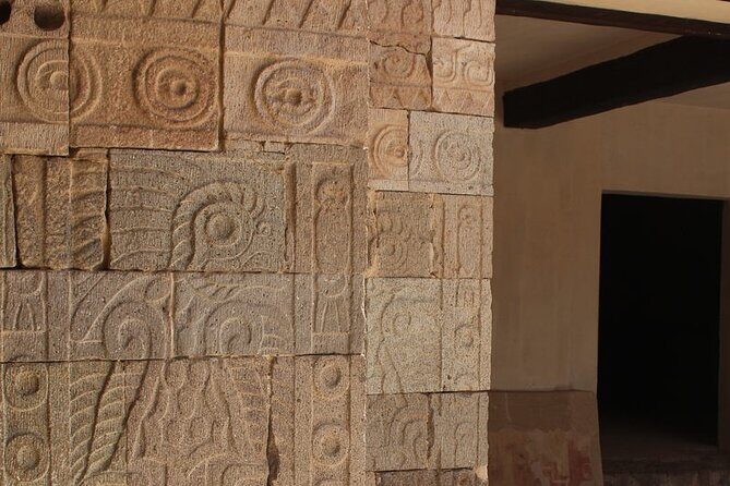 Balloon Flight at Sunrise over Teotihuacan - Time at the archaeological zone: what’s included and what costs extra